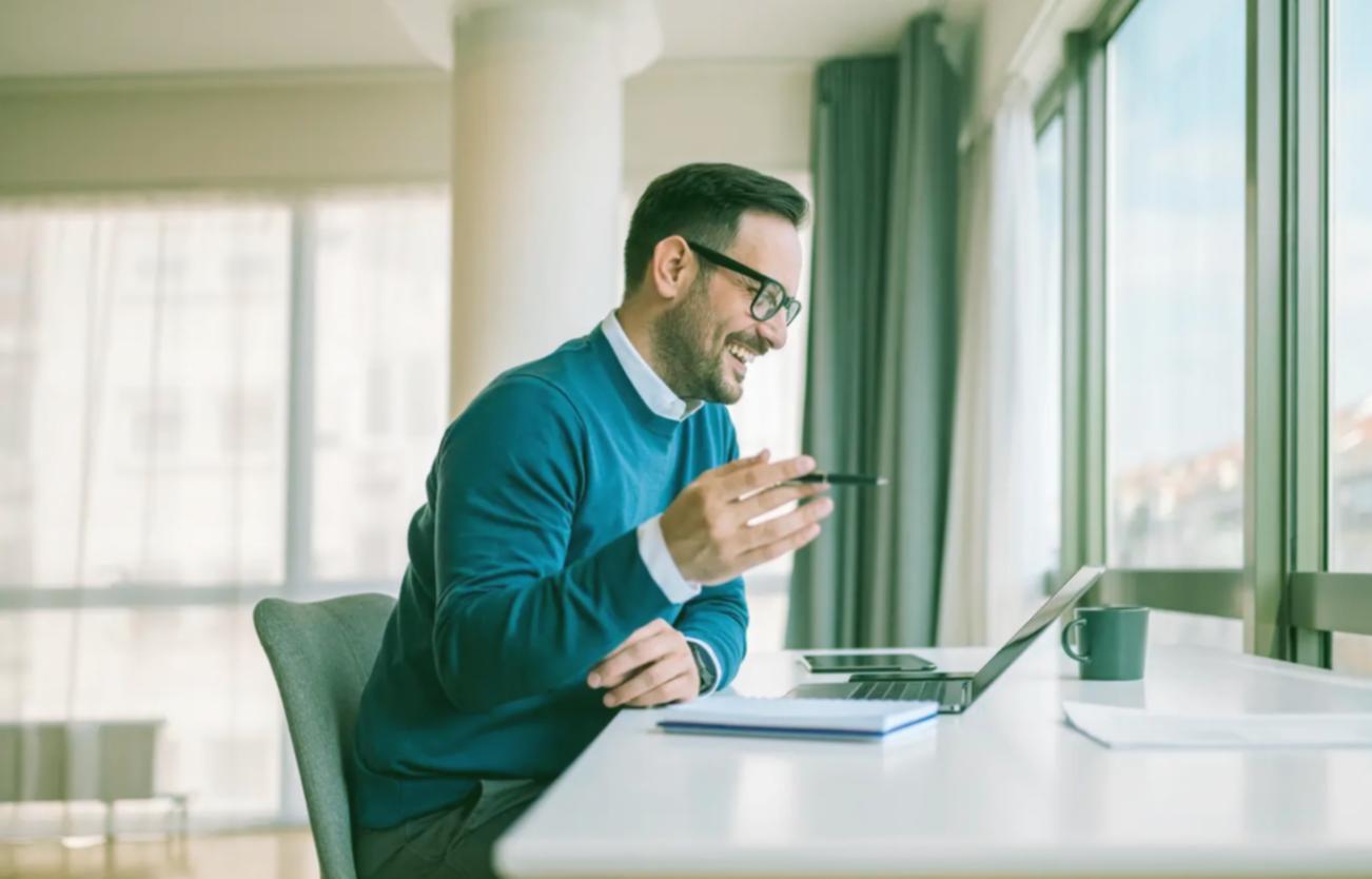 Sesión de trabajo en optimización de contenido